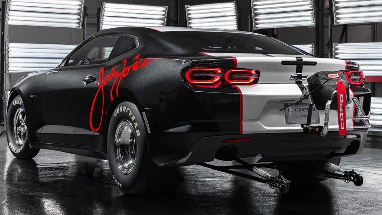 Black, Summit White, Satin Steel Gray and Red 2020 Chevrolet COPO Camaro showing off
