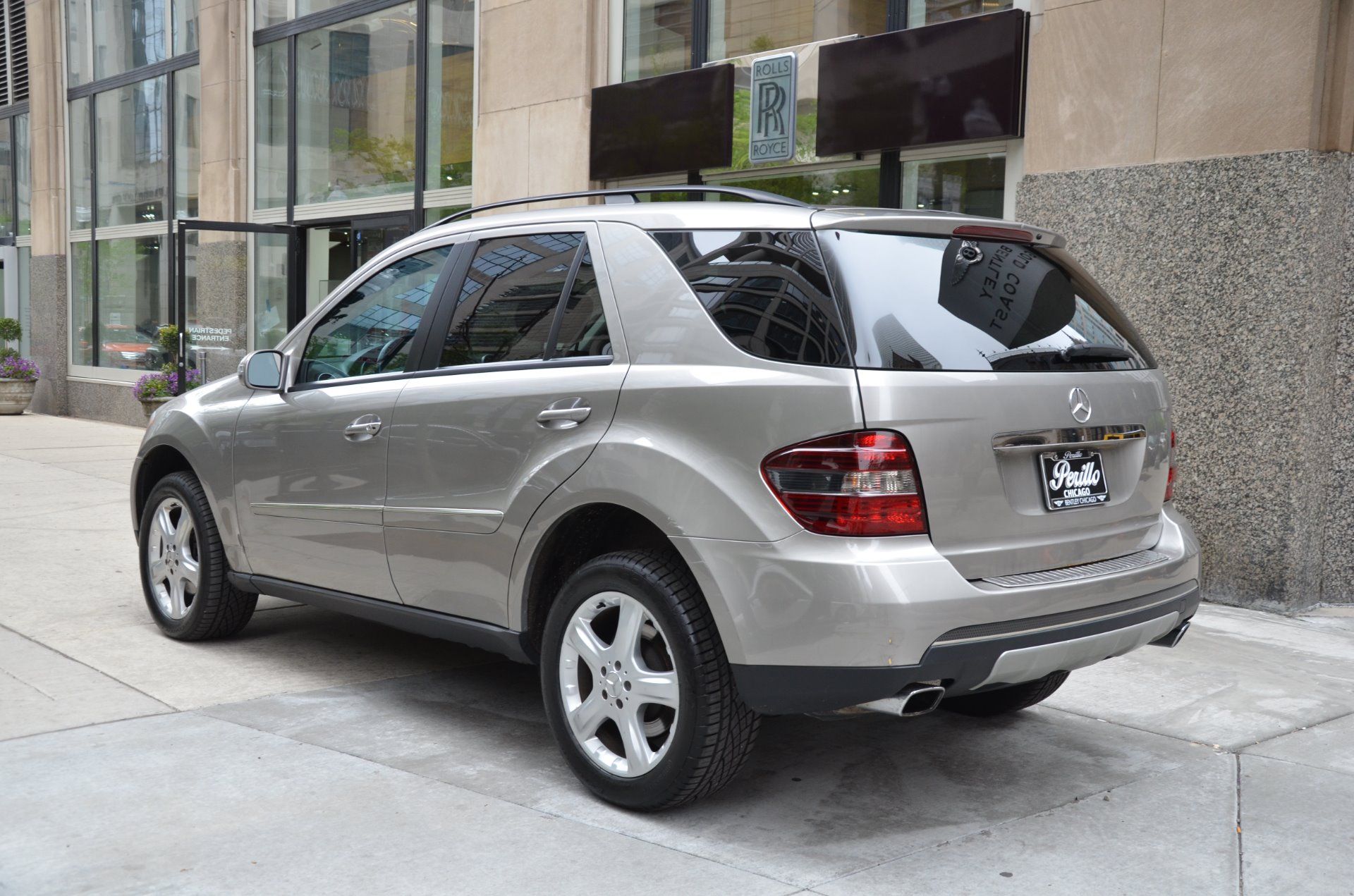 Brown 2006 Mercedes Benz ML rear