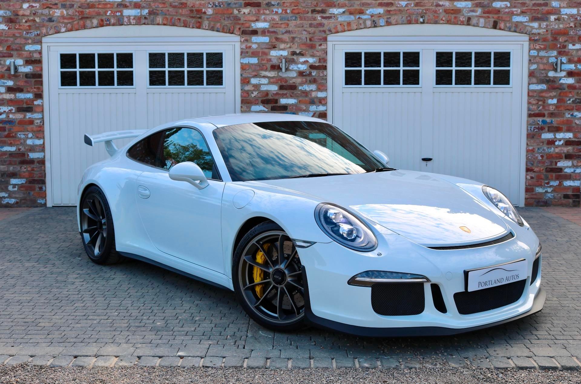 Porsche 911 white
