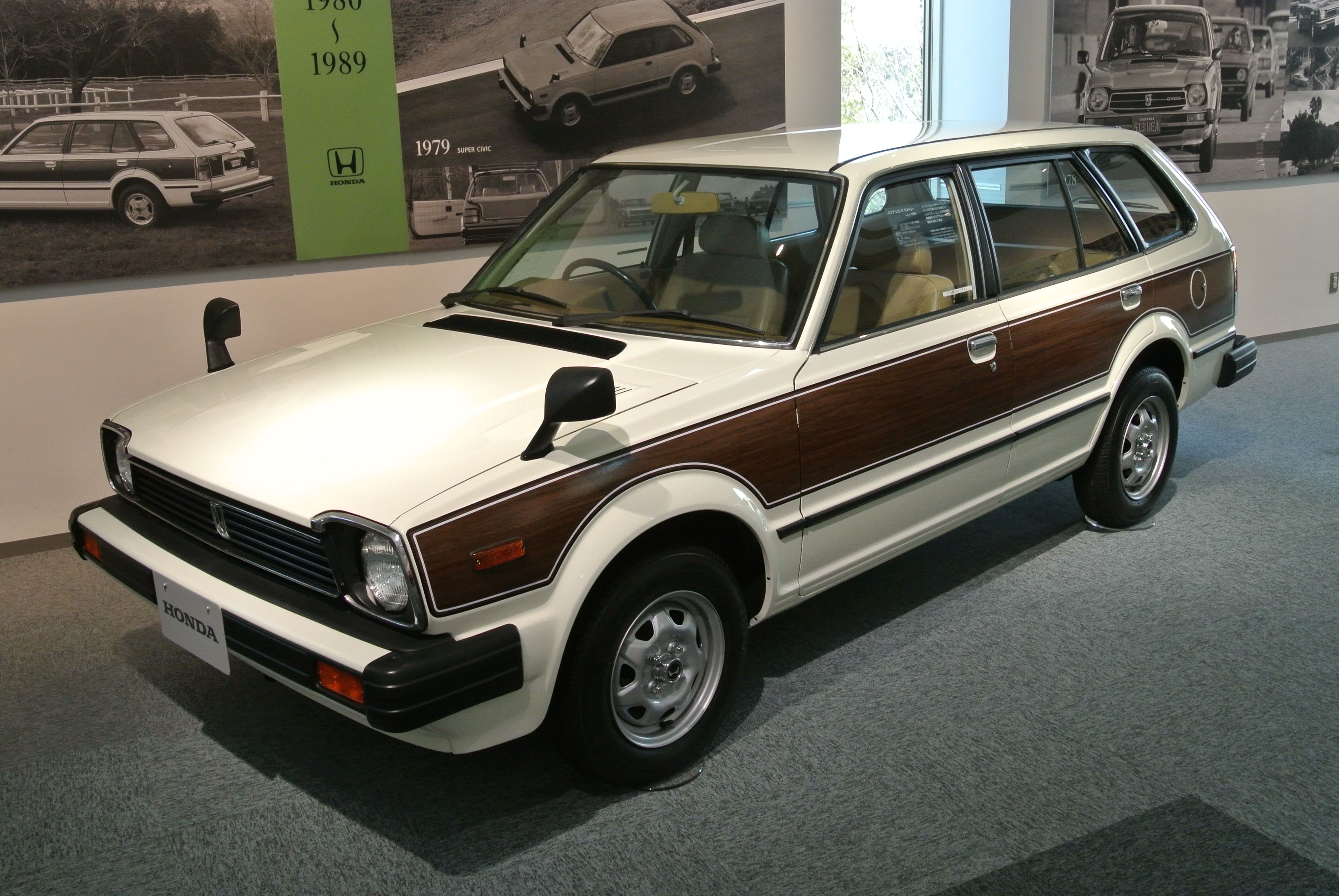 A 1980 Civc Country on display.