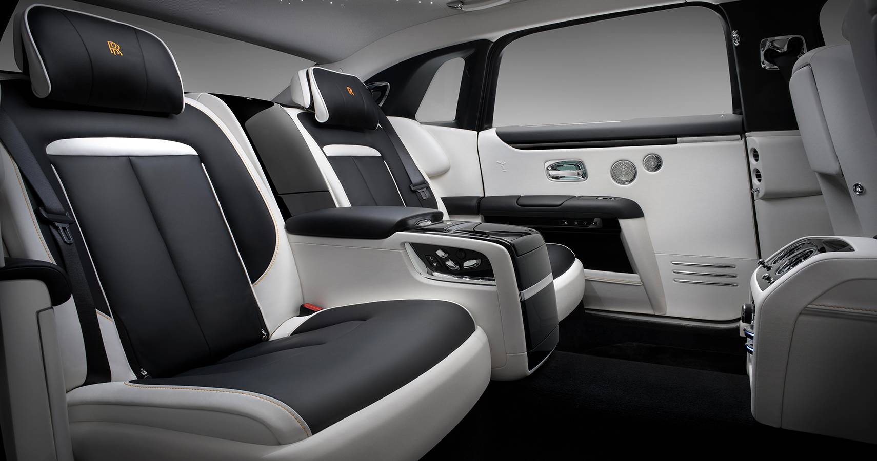 Here S Everything We Know About The 2022 Rolls Royce Ghost Rolls Royce 2022 Interior