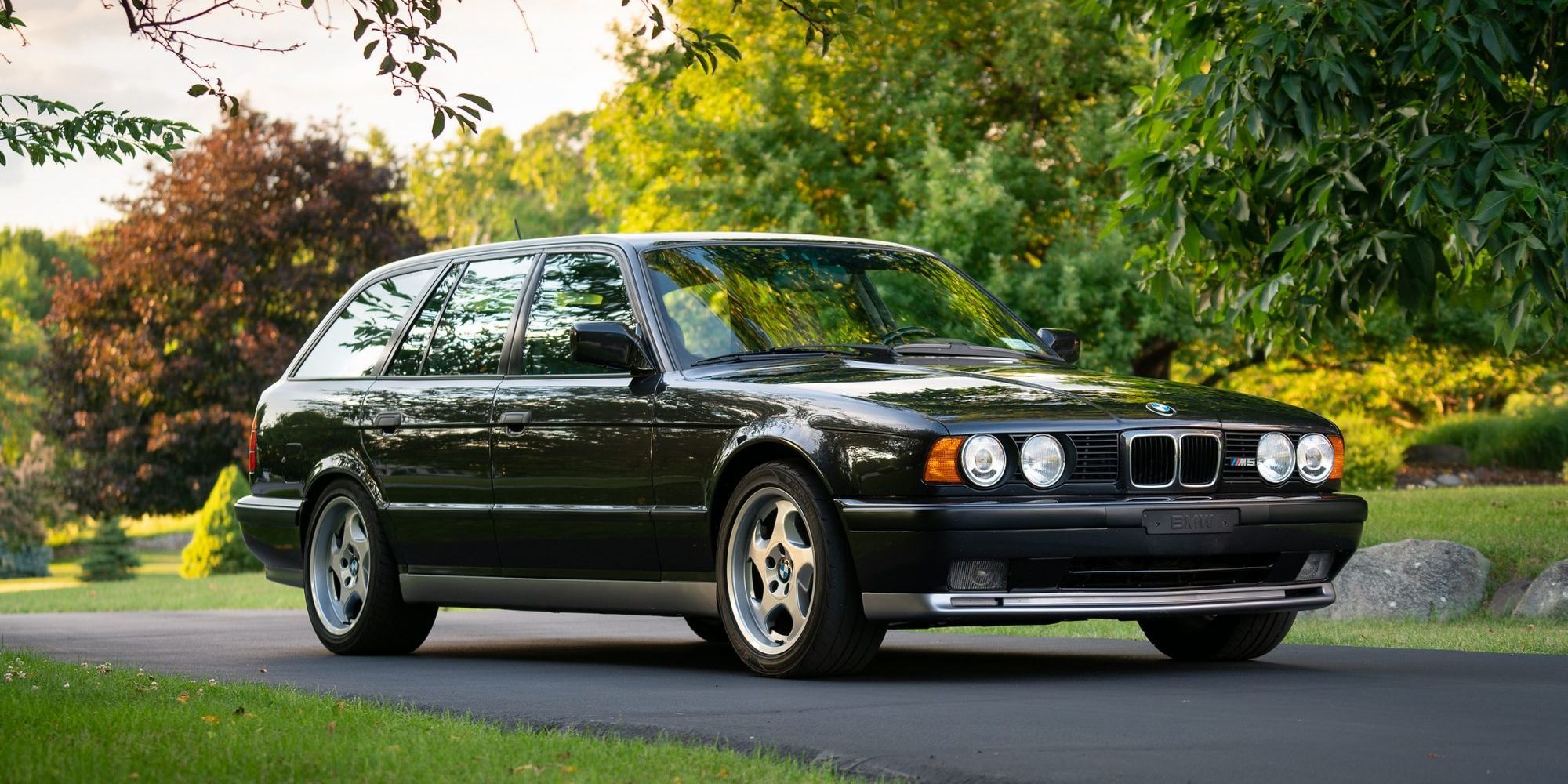 The front of the E34 M5 Touring