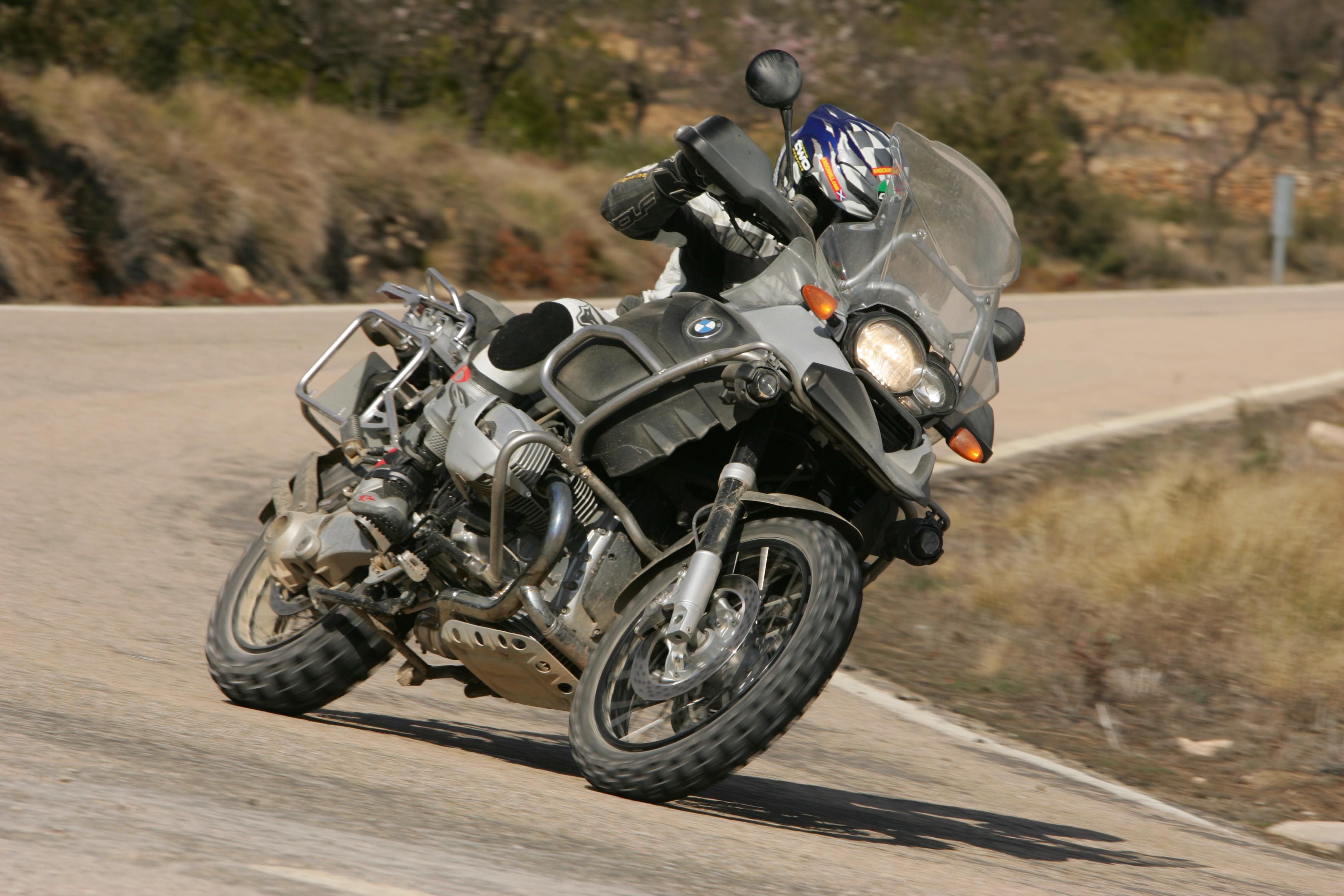 5 Best Motorcycles For Short People (5 That Can Accommodate A Giant)