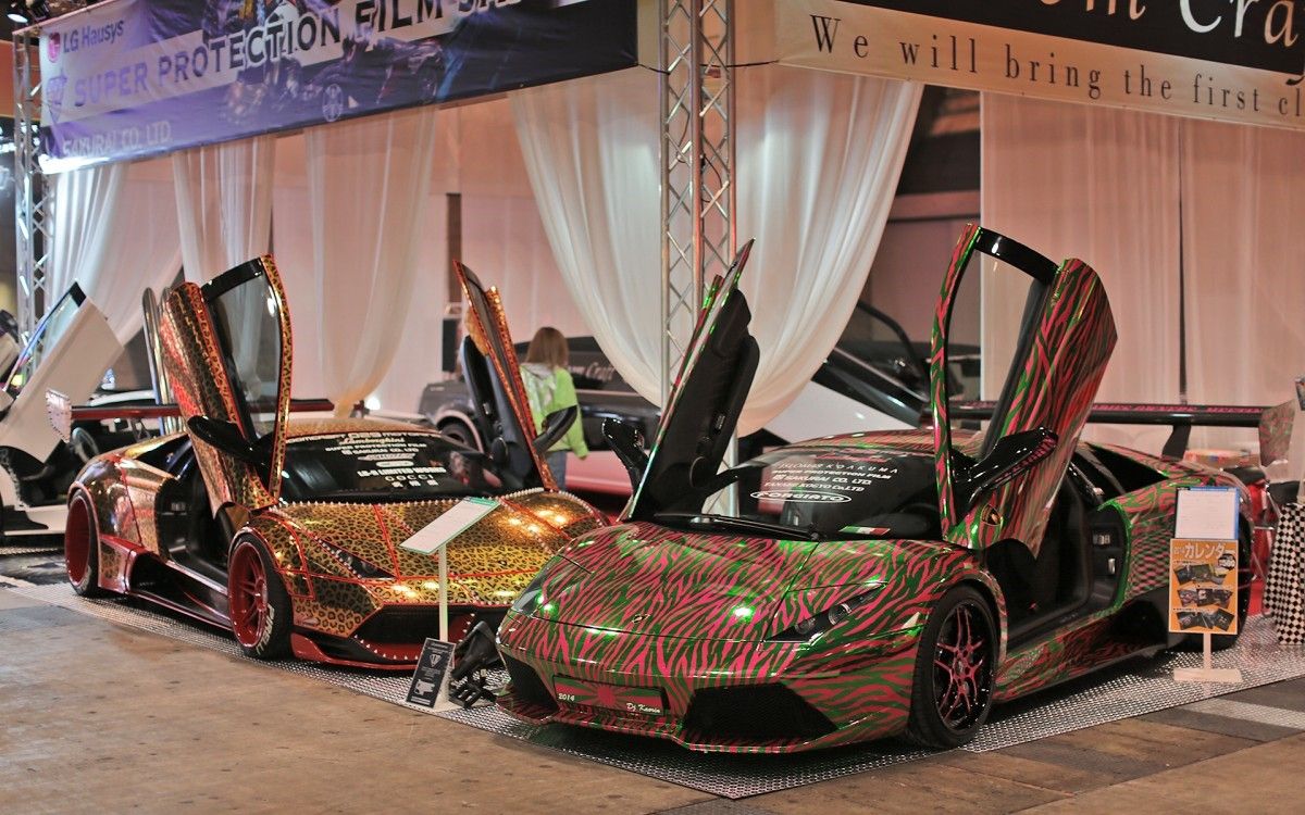 Lamborghini Murciélago in leopard print wraps and LB kit