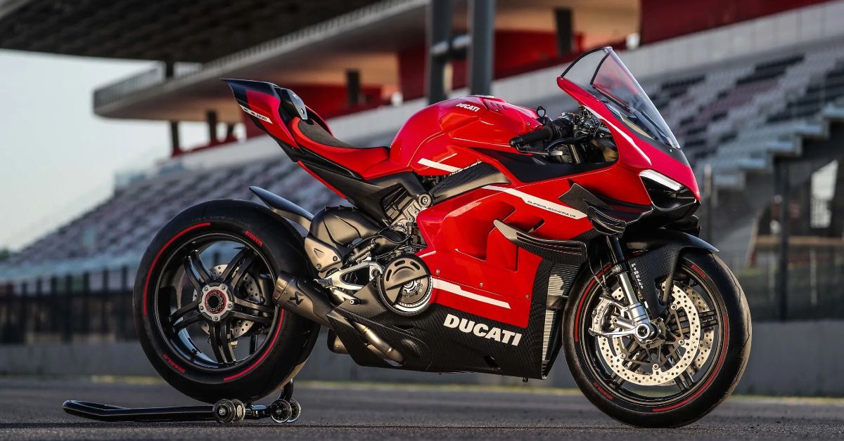 Ducati Supperleggera V4 fastest