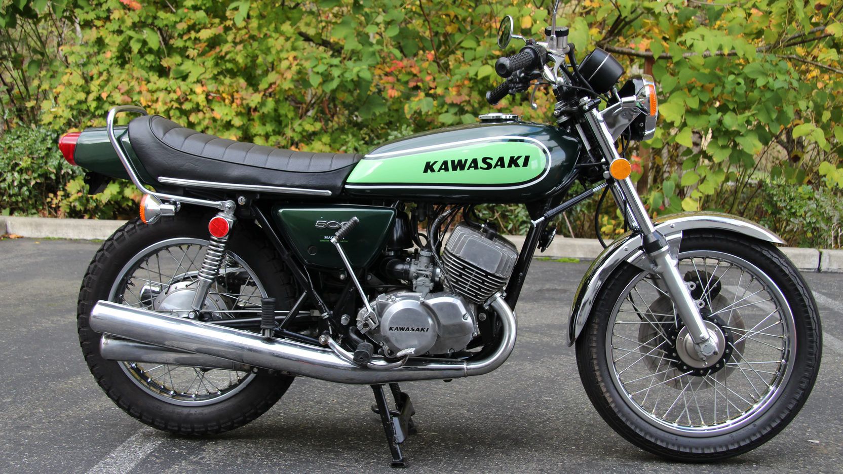 Kawasaki 500 H1 at a parking garage