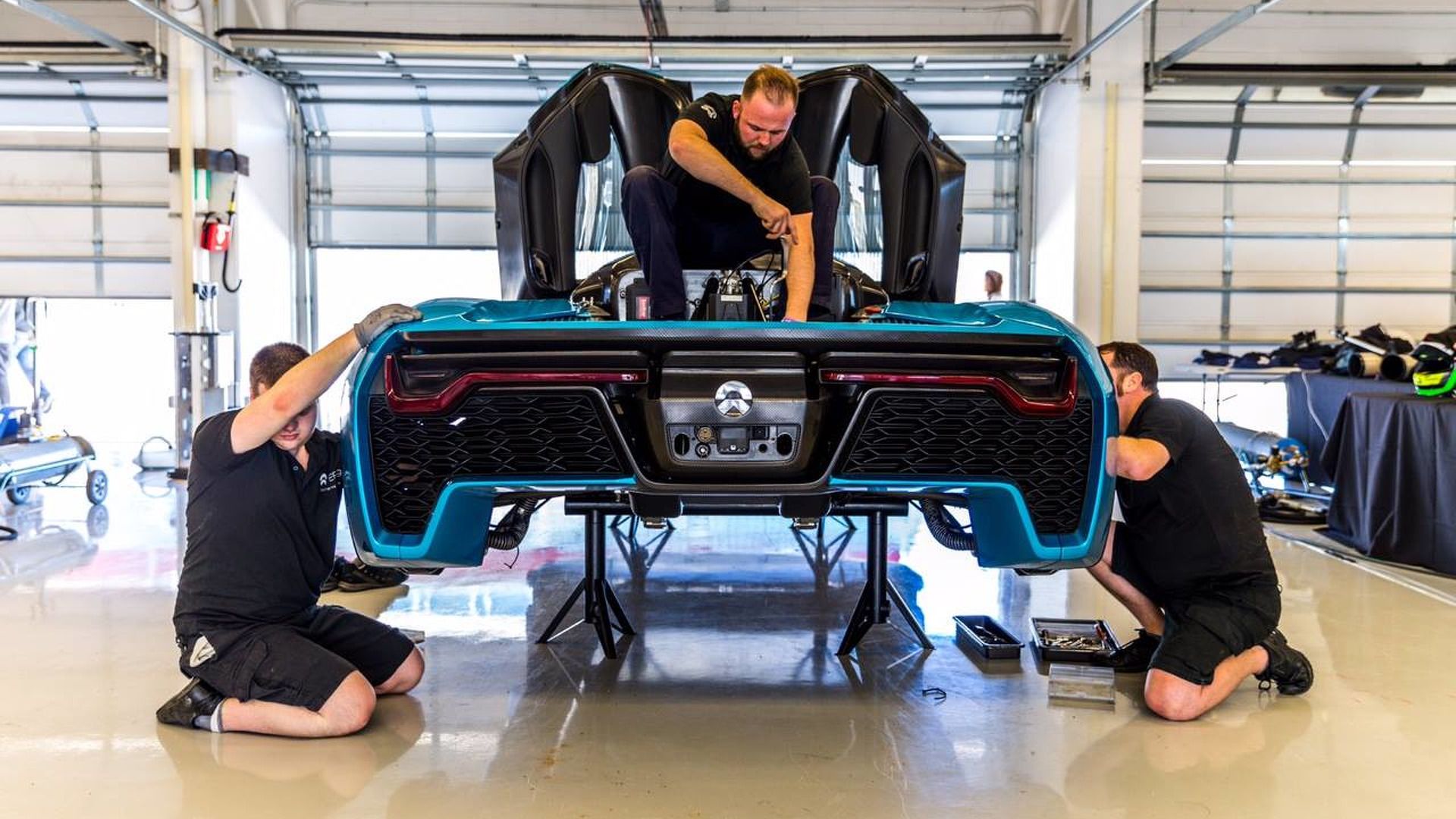 NIO EP9 in the garage