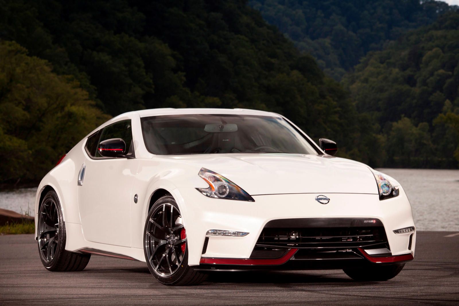 Nissan 370Z Nismo parked by the water