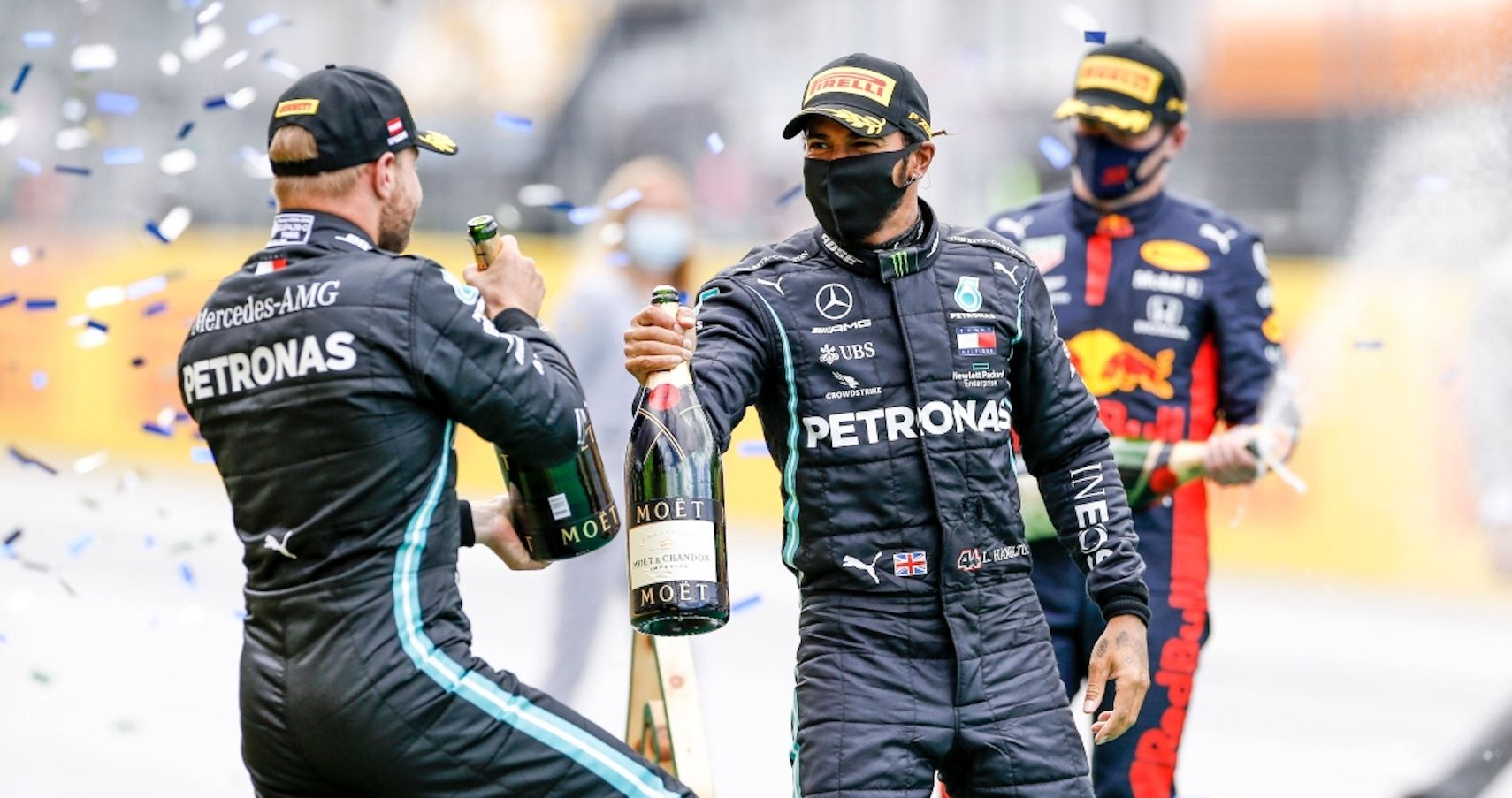 F1 Mercedes champagne