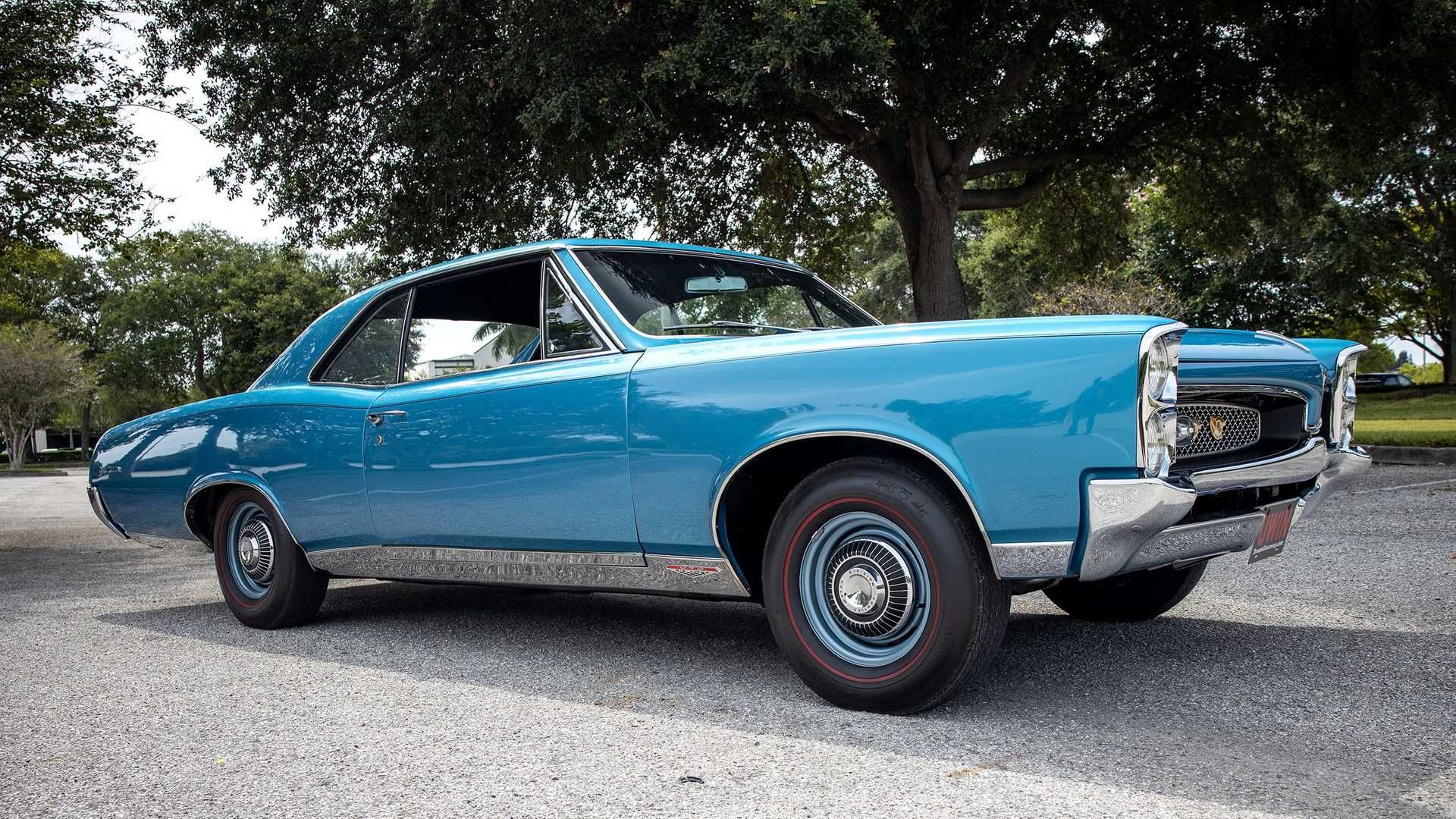 Pontiac GTO blue