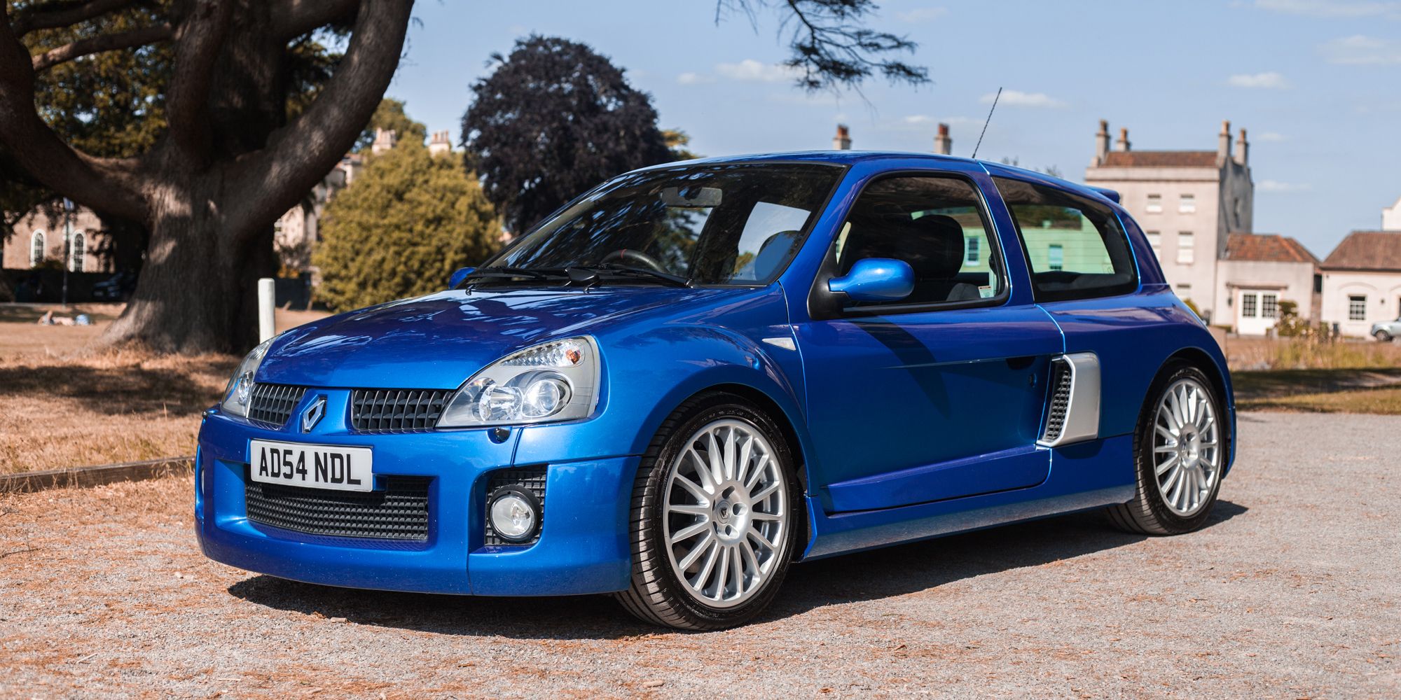 A Phase II Clio V6 in blue
