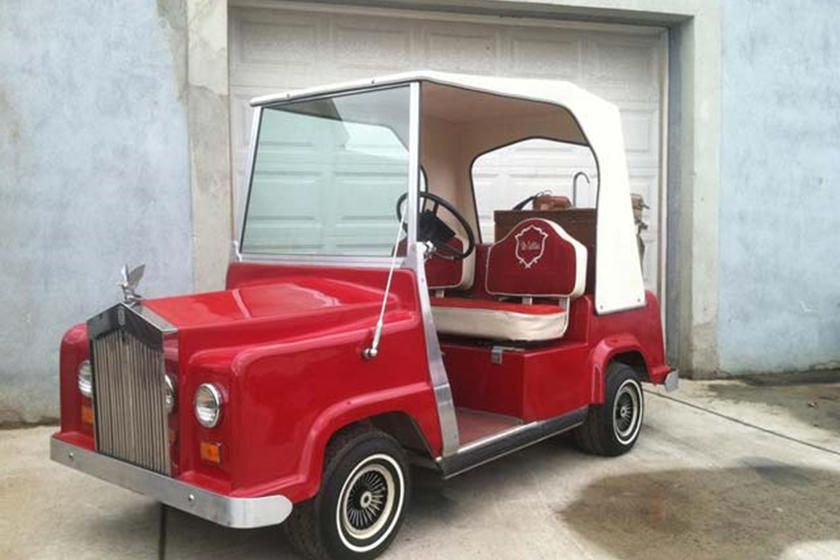Willie Nelsons Rolls-Royce-themed golf cart