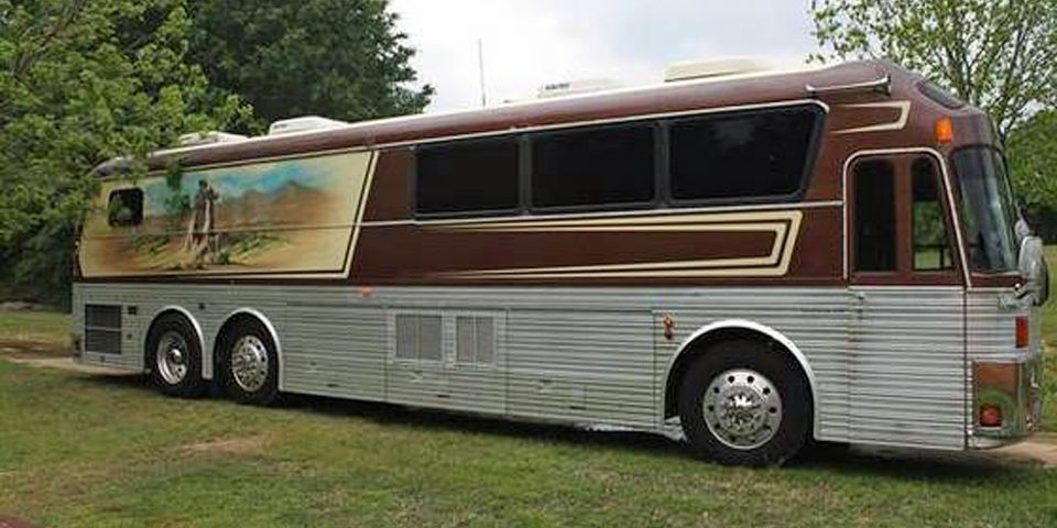 Willie Nelsons 1983 tour bus