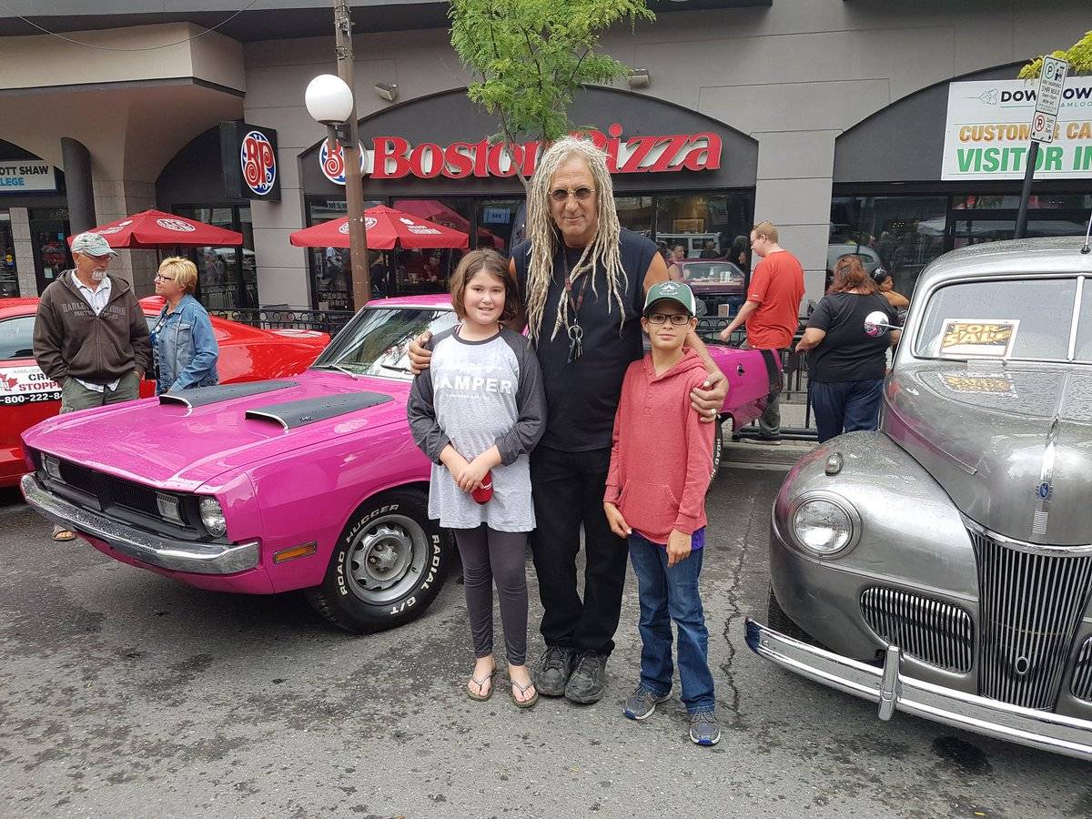 10 Things You Didn T Know About Rust Valley S Mike Hall And Avery Shoaf