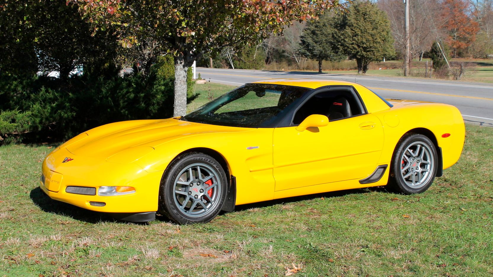 2001-Chevrolet-Corvette-Z06 (Yellow) - Front Side