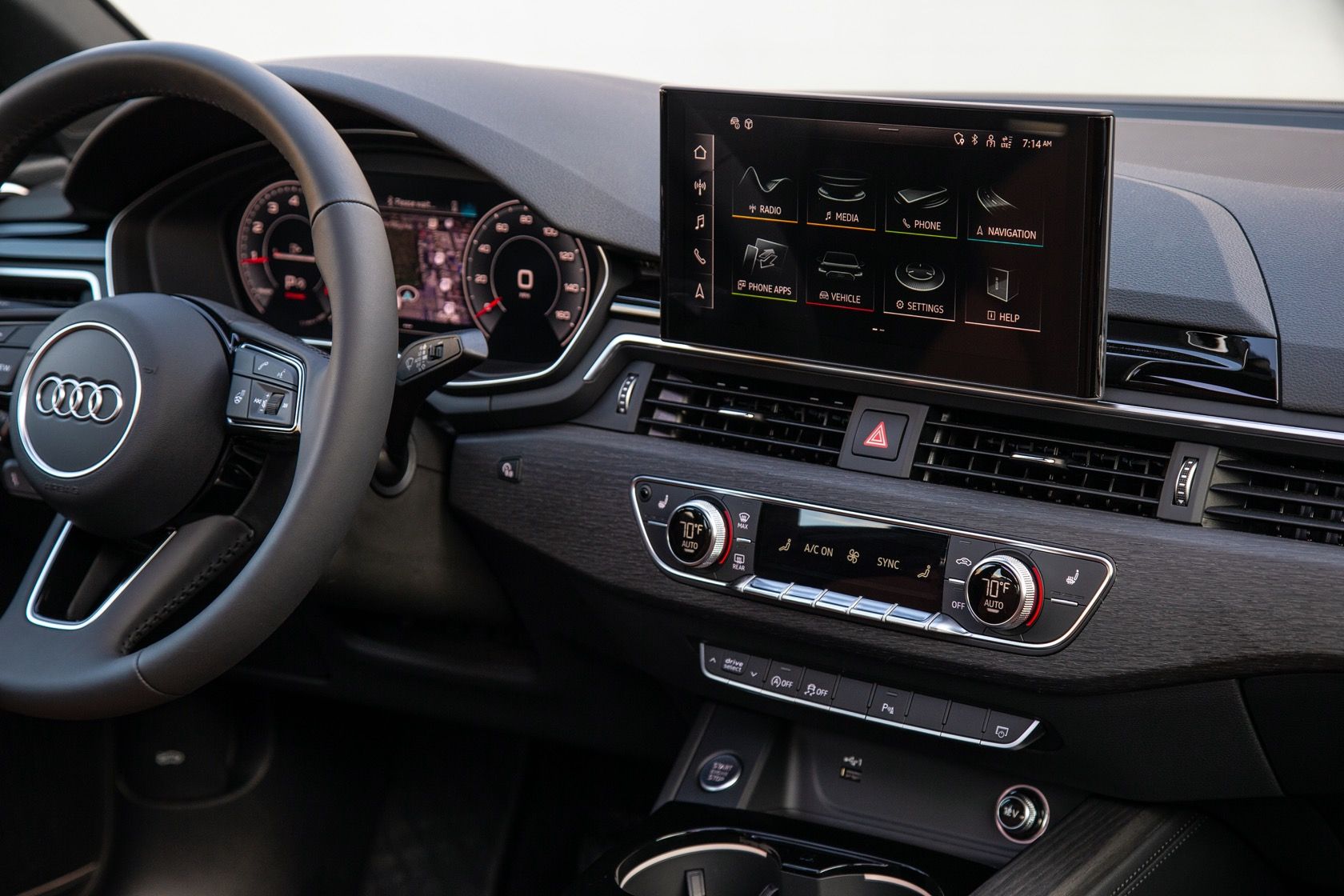 Audi Q7 interior with Modular Infotainment Toolkit (MIT)
