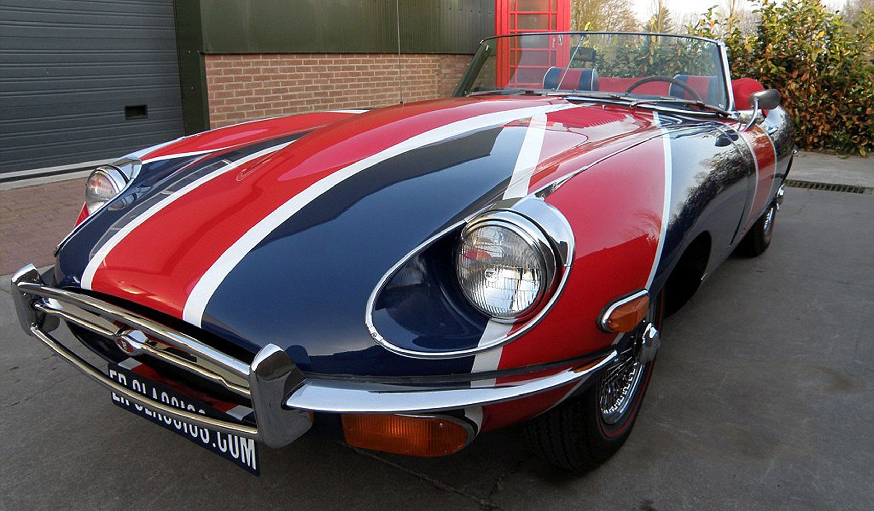 Jaguar E-Type From Austin Powers Carried A 4.2-Liter Inline-Six Cylinder, That Made More Than 265 Horses