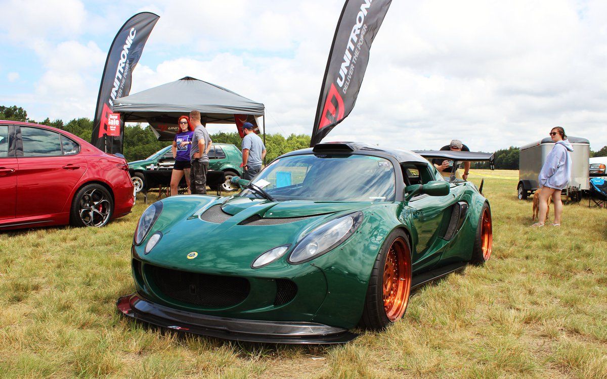 Lotus Exige modded at a car show