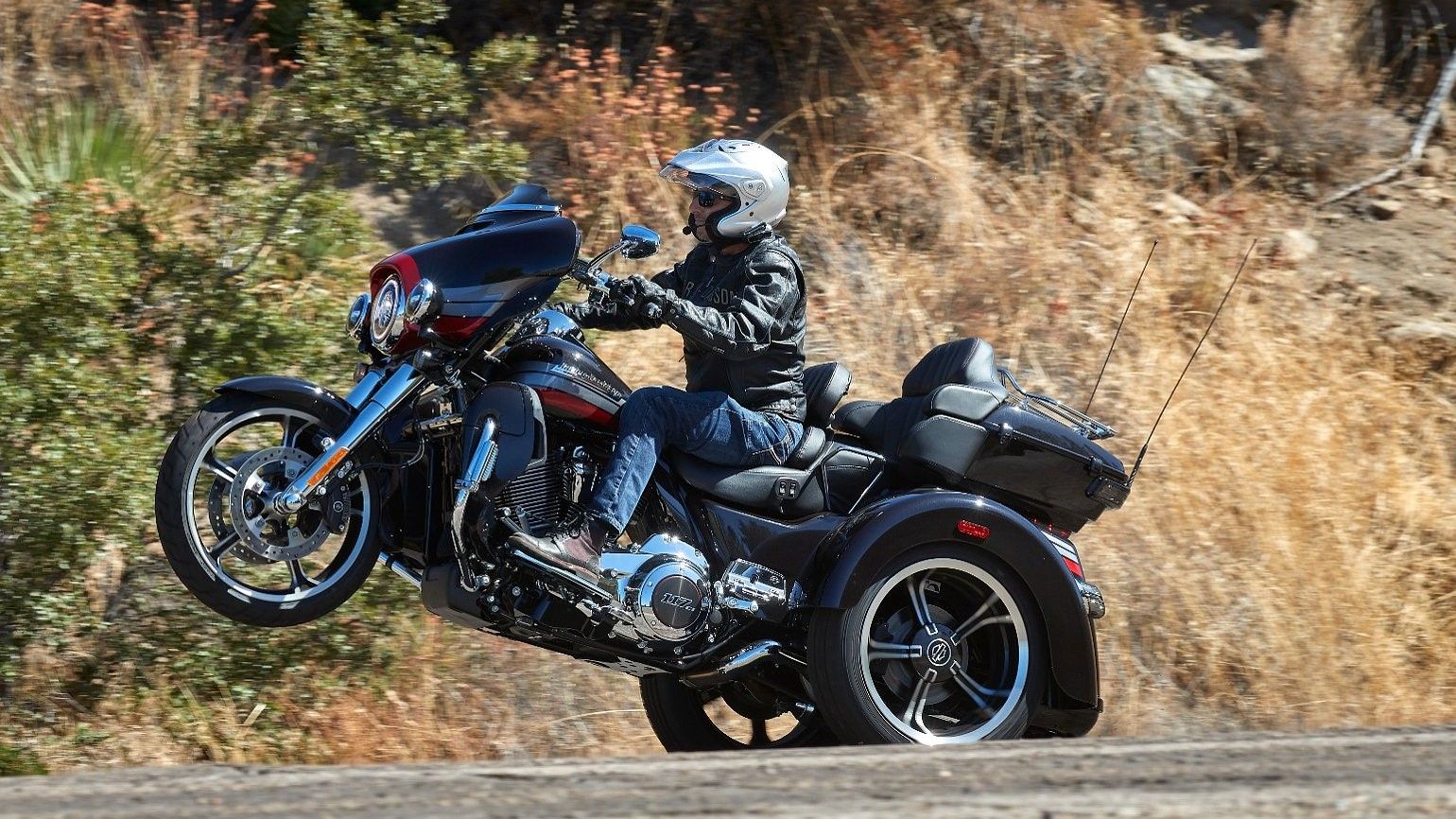 Harley Davidson CVO Tri Glide wheelie side view
