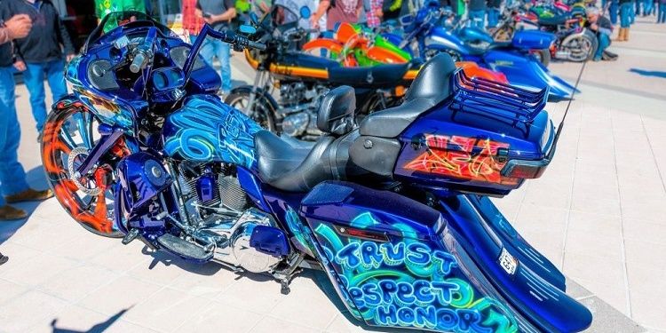 The Mystery Road Glide By Anonymous parked at Daytona Beach