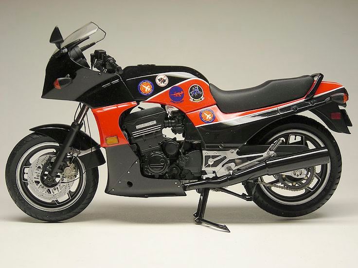 Top Gun motorcycle: Kawasaki GPZ900R