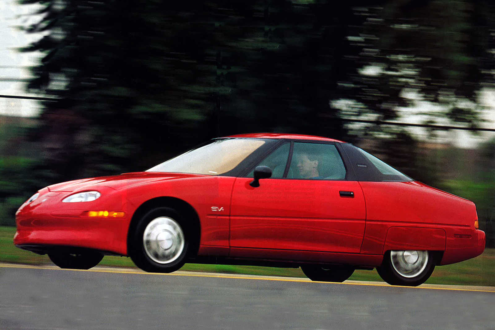 The rare photo of an EV1 running and driving