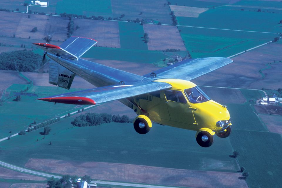Flying car from the 50s in flight taylor aerocar