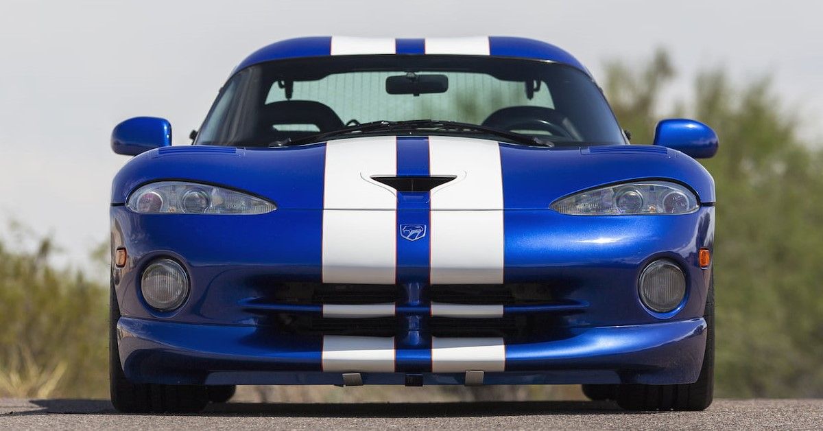 1997 Dodge Viper GTS front view