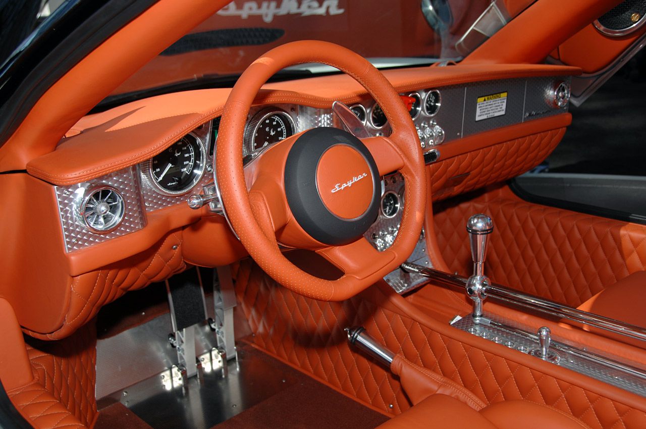 the interior of spyker-c8.