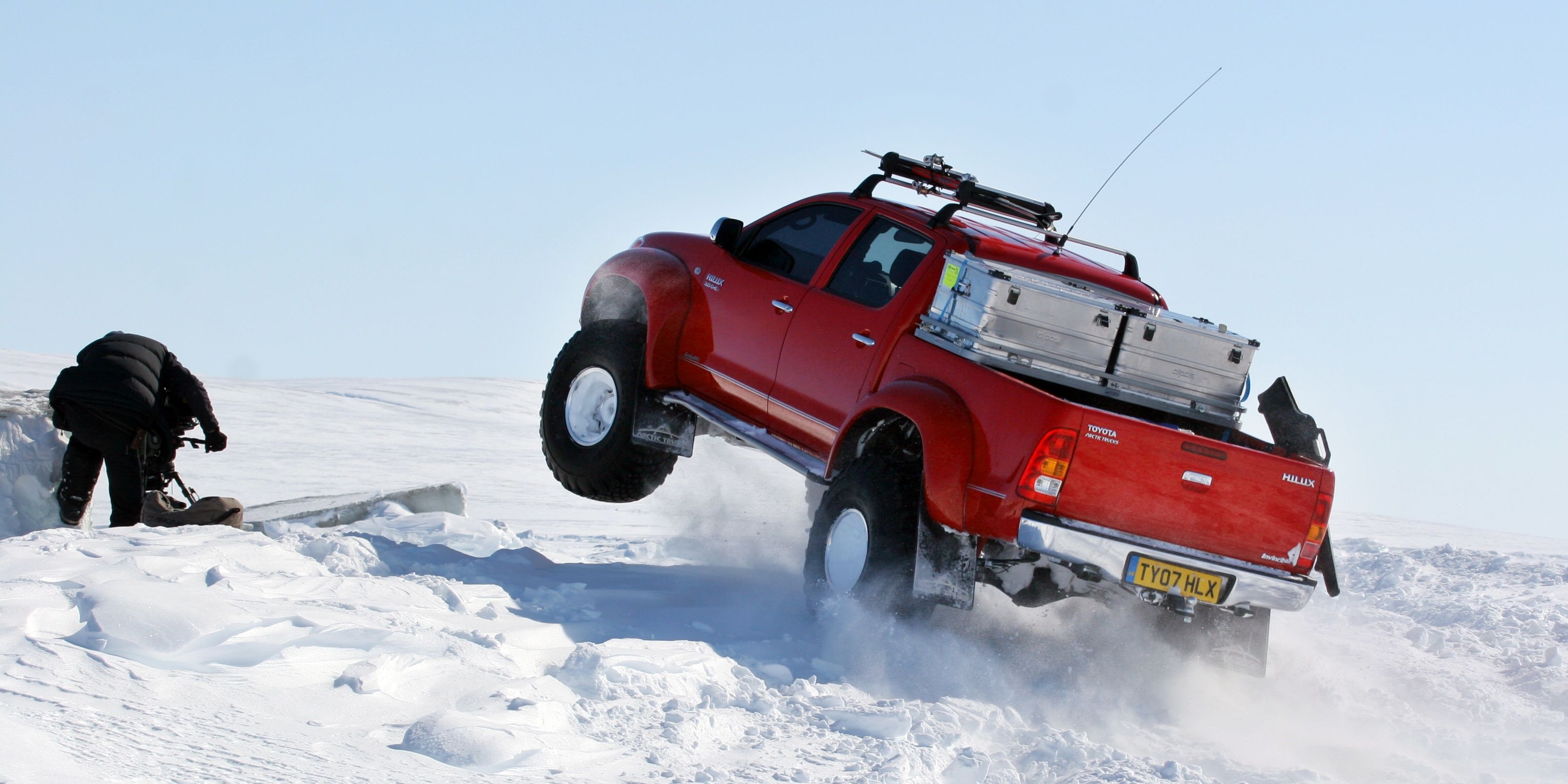 Toyota Hilux Arctic Trucks AT38