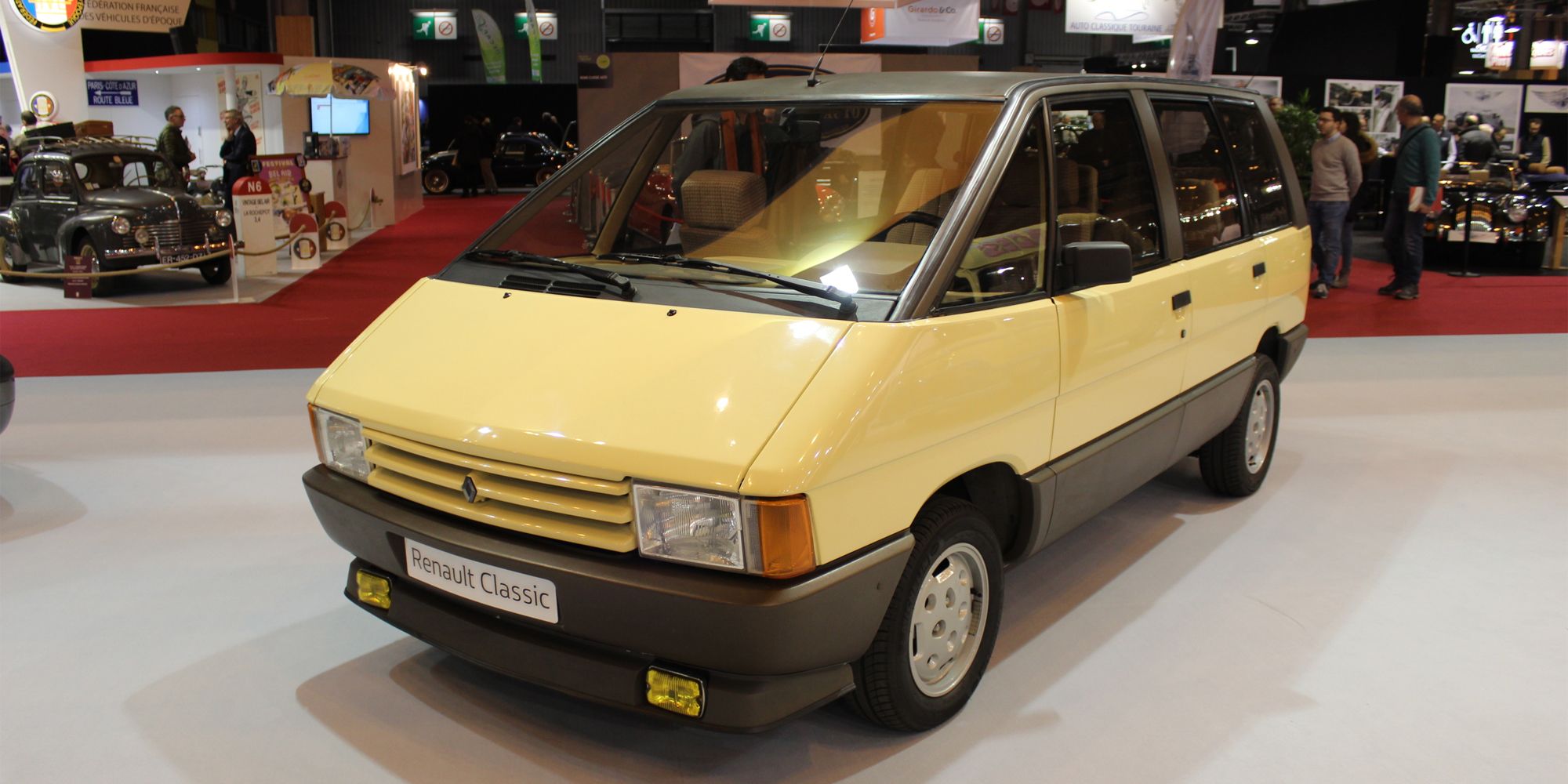 An original Espace in yellow and gray