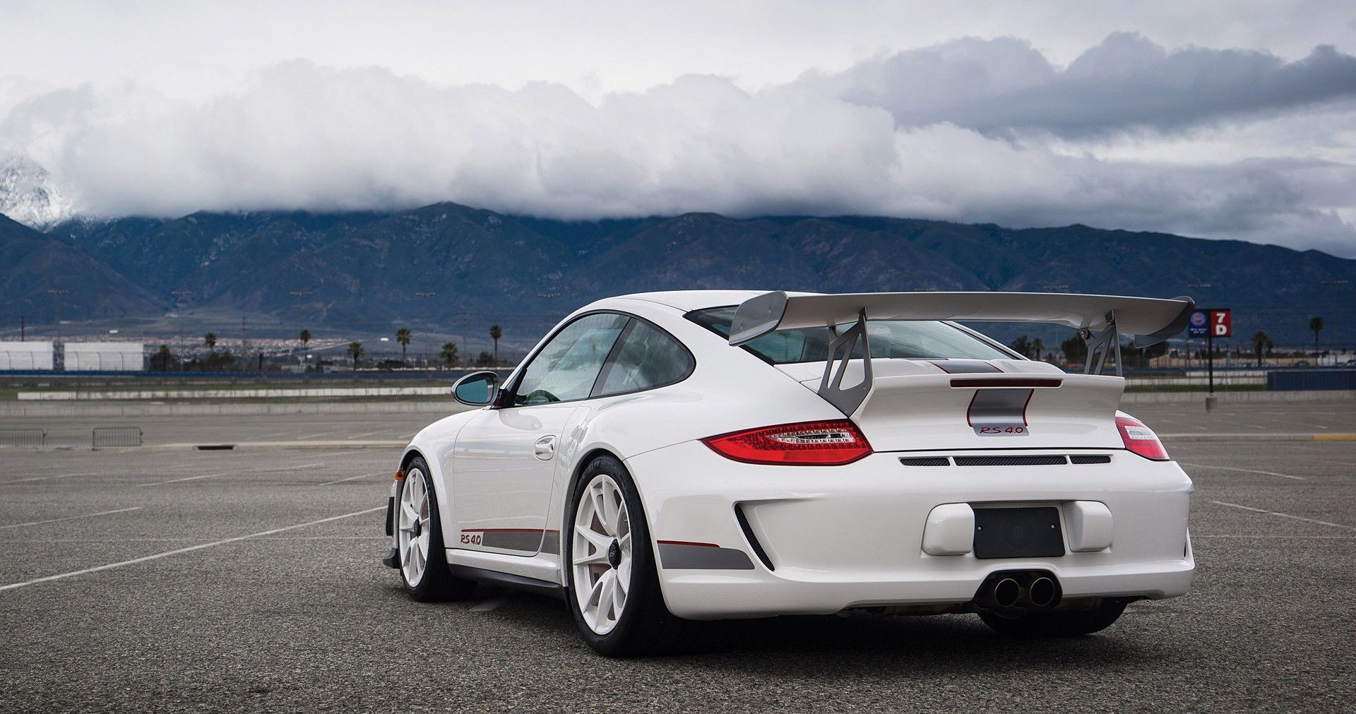 Here's Why The Porsche 911 GT3 RS 4.0 Is Shooting Up In Value