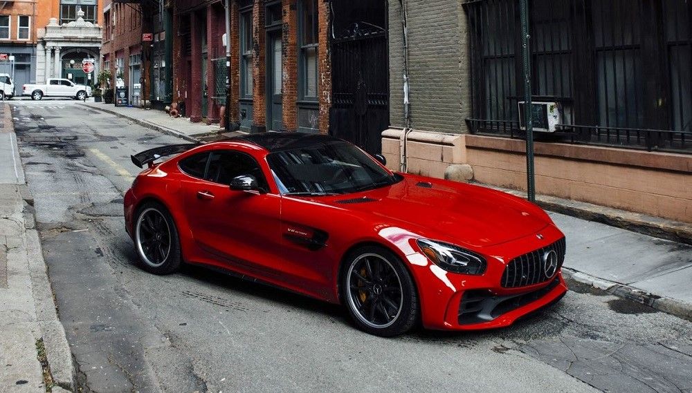 AMG GT R Red
