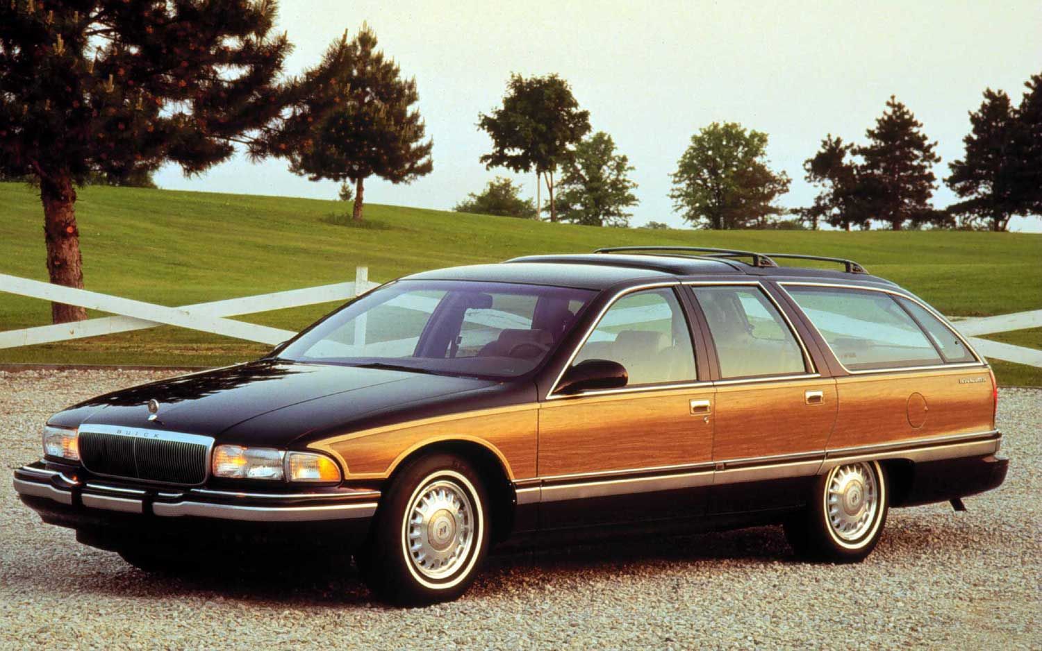 Here’s What Makes The Buick Roadmaster Wagon A Classic