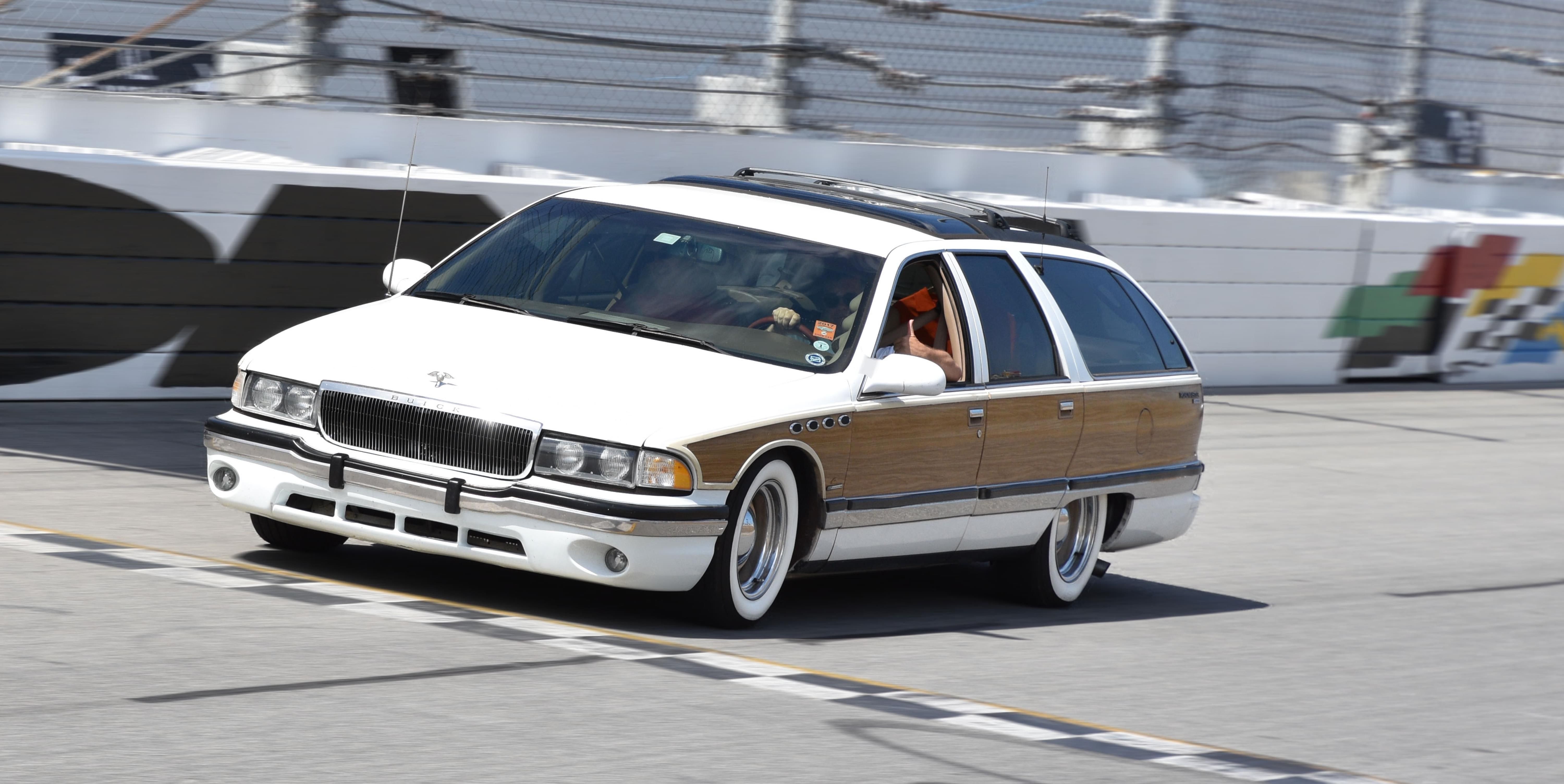 Here’s What Makes The Buick Roadmaster Wagon A Classic