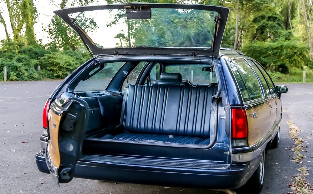 Here s What Makes The Buick Roadmaster Wagon A Classic