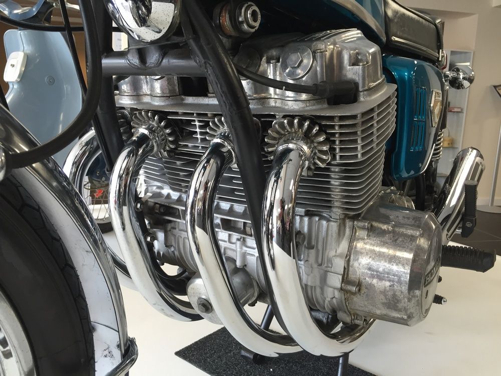 The four stroke engine used in a Honda CB750, first of its kind in the mainstream market