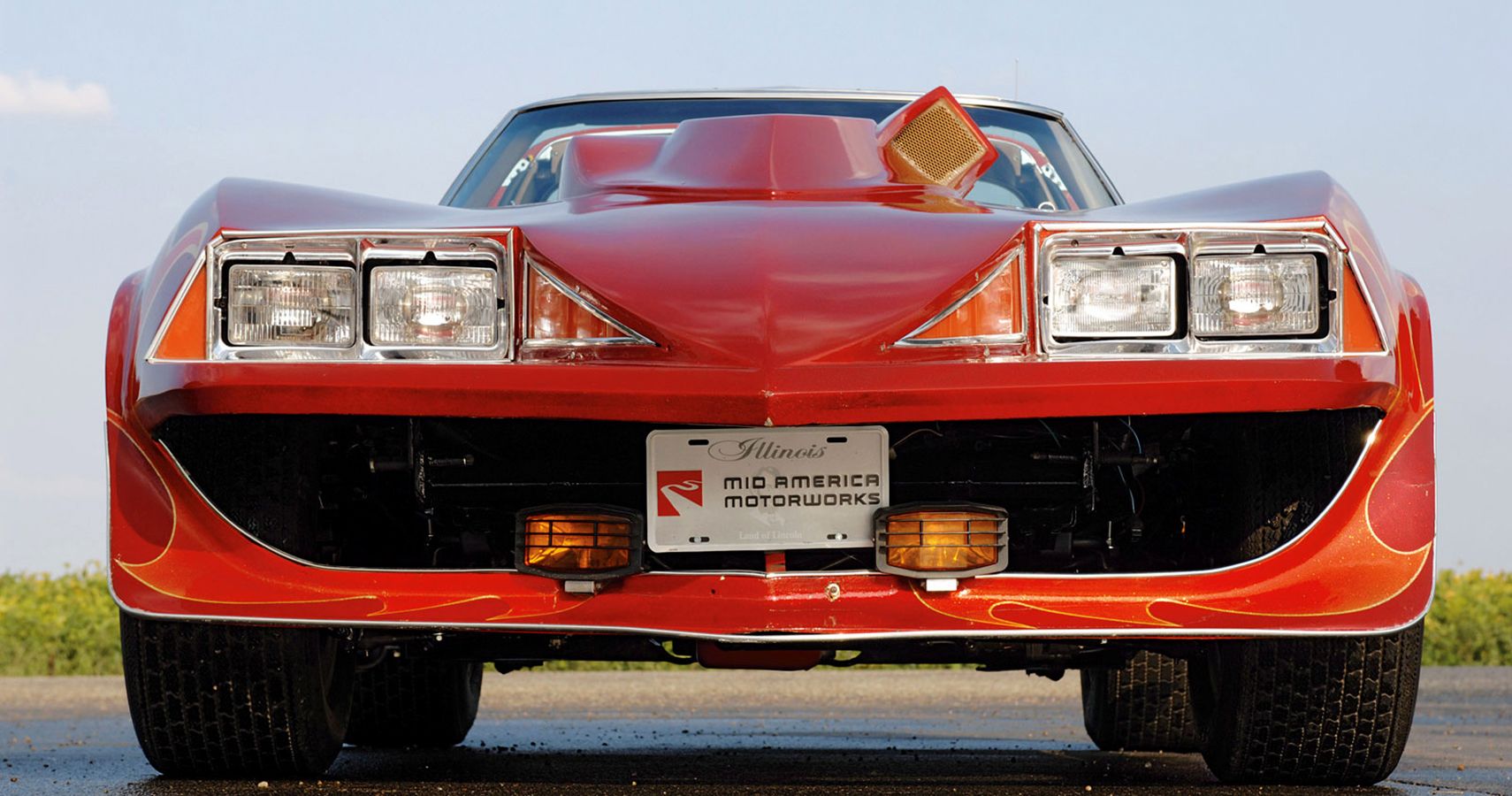 The Actual Car Underneath All That Body Paneling Was A 1973 Corvette C3 With An L48 5.7-Liter V8 Engine