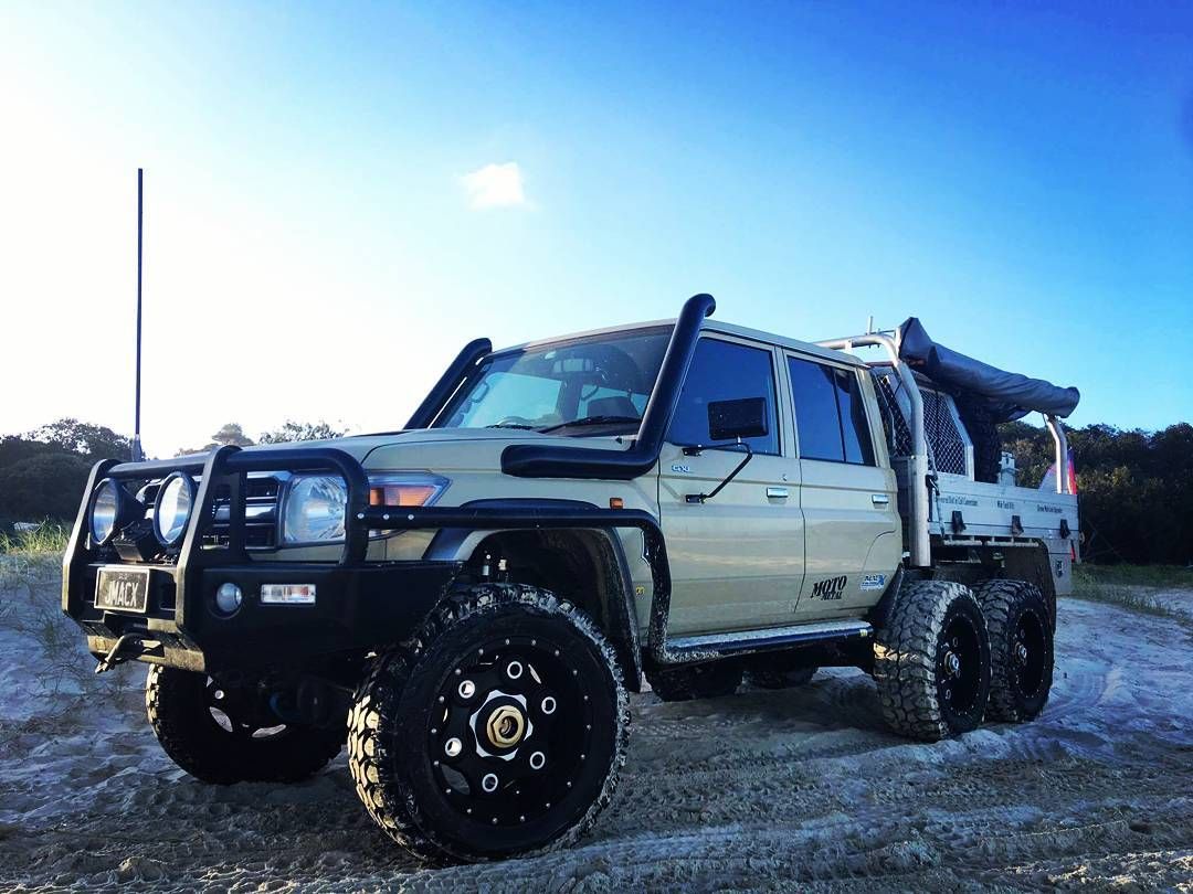 JMACX Toyota Land Cruiser 6x6 on icy road