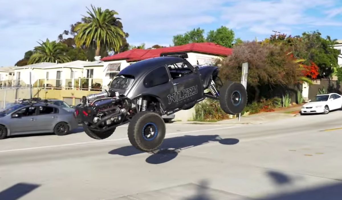 The Ridiculous Dune Buggy "Shark Attack" doing its thing on the streets of San Diego