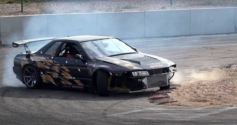 Check Out This Turbocharged R32 Skyline Gt R Drifting At The Track Check Out This Turbocharged R32 Skyline Gt R Drifting At The Track