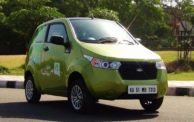 Green Mahindra E2O Electric Cra - Front 