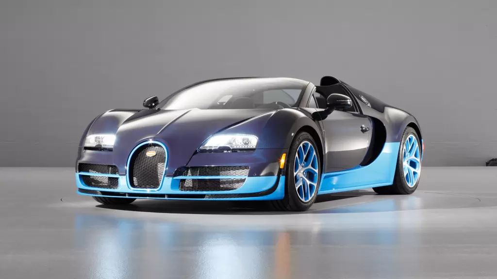 THE ROADSTER VERSION OF THE VEYRON 16.4 SUPER SPORT