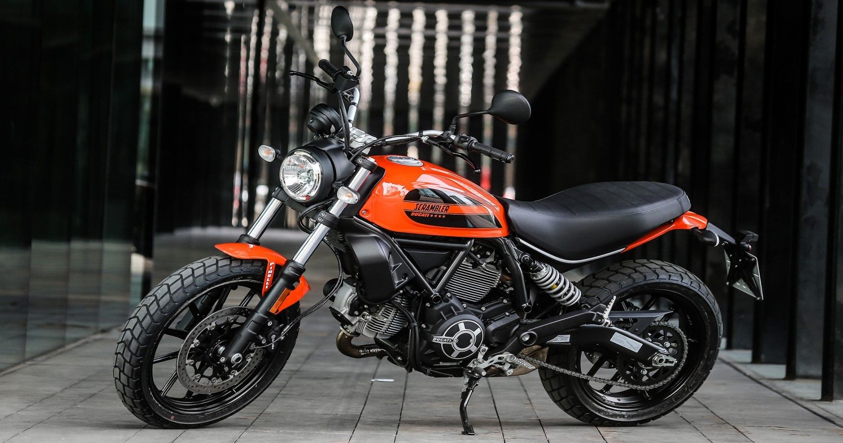 Heres What Makes The Ducati Scrambler Sixty2 A Versatile And Feisty