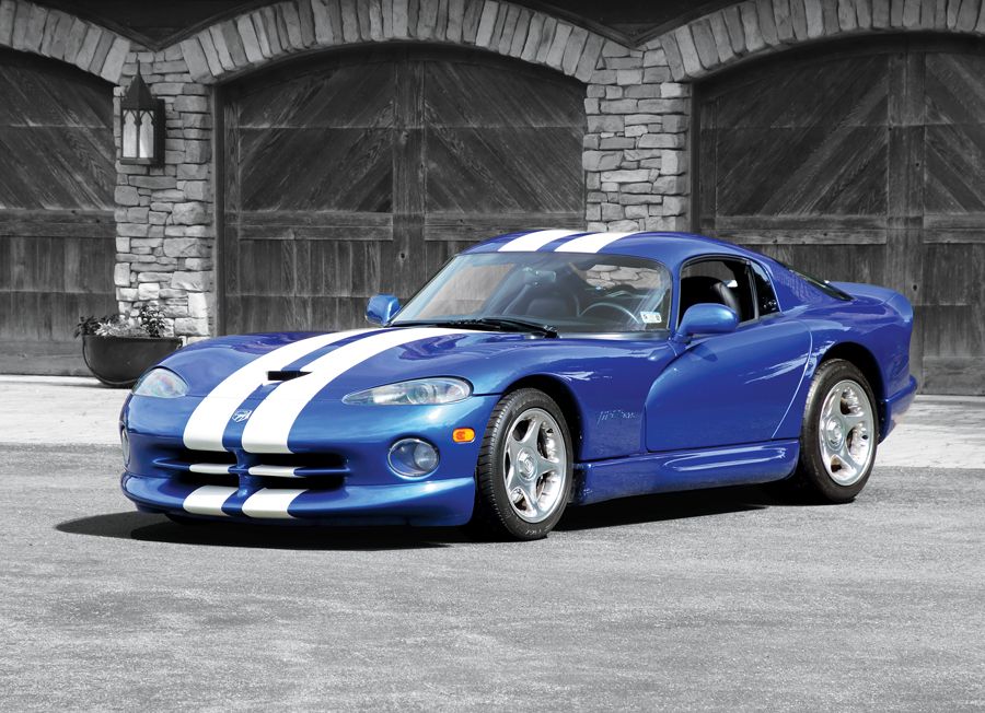 The 1996 Dodge Viper GTS was its official entry into the second generation.