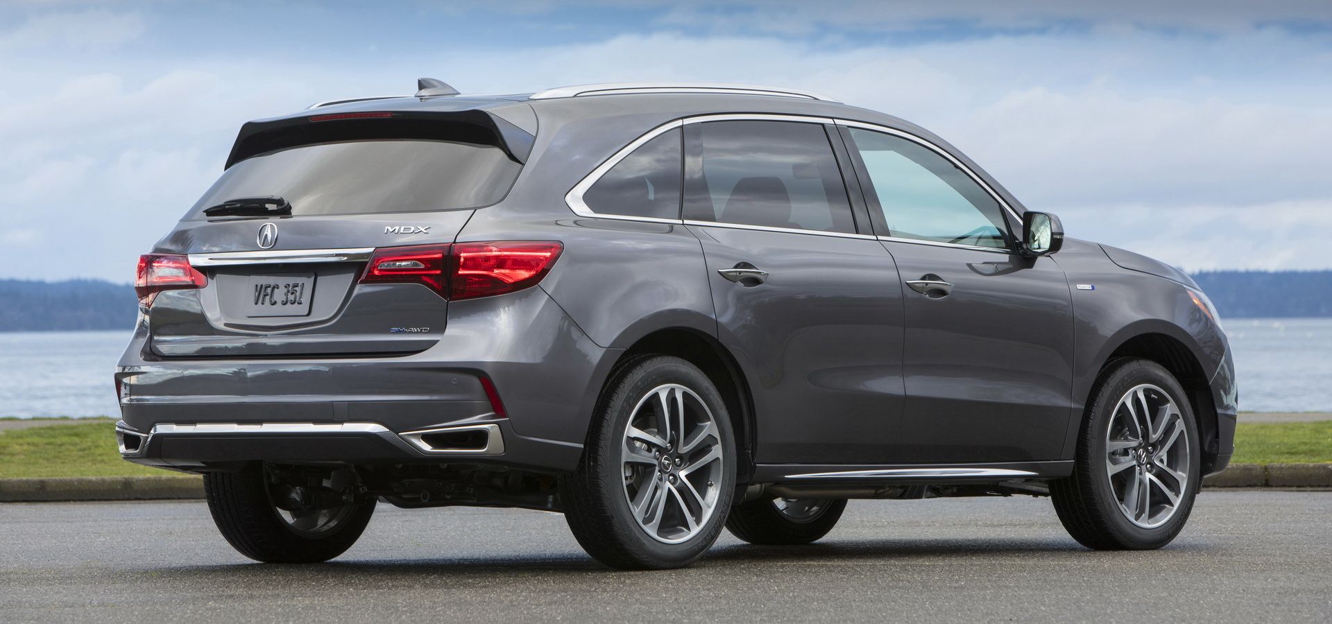 2020 acura mdx from the back