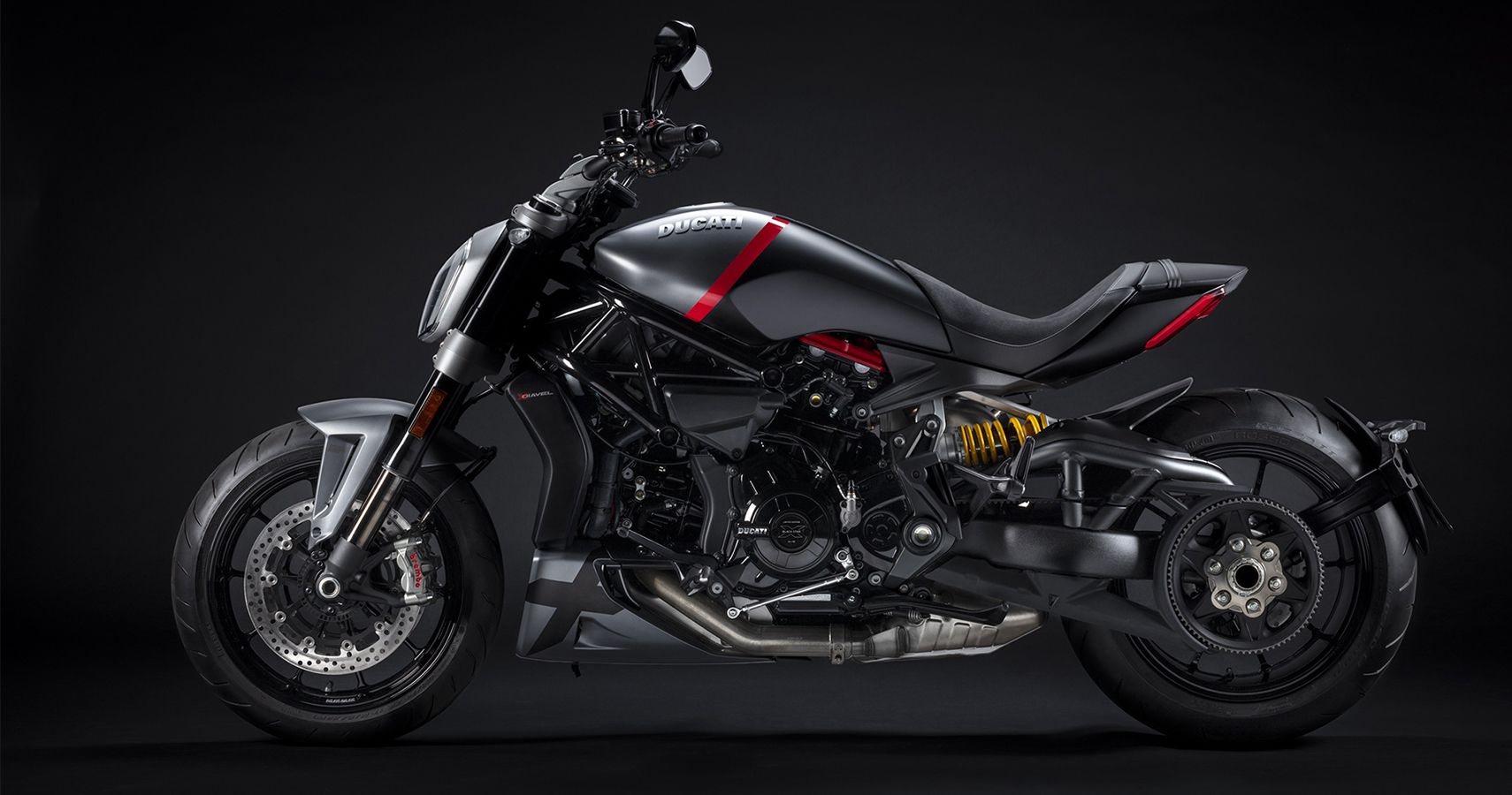ducati diavel black star 2021