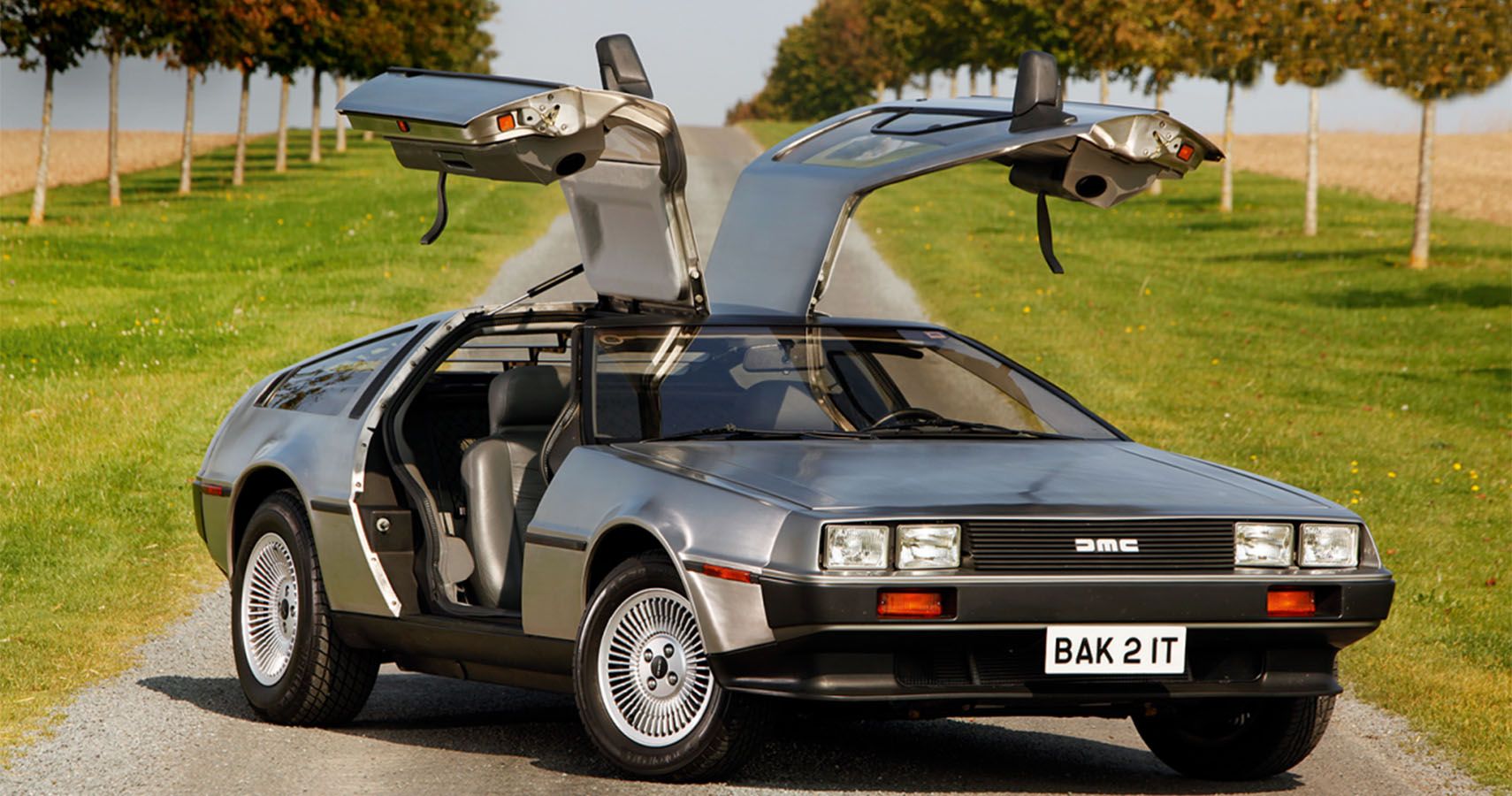 8 Cool Classic Cars You Should Never Buy (2 That Are Worth Every Dollar)