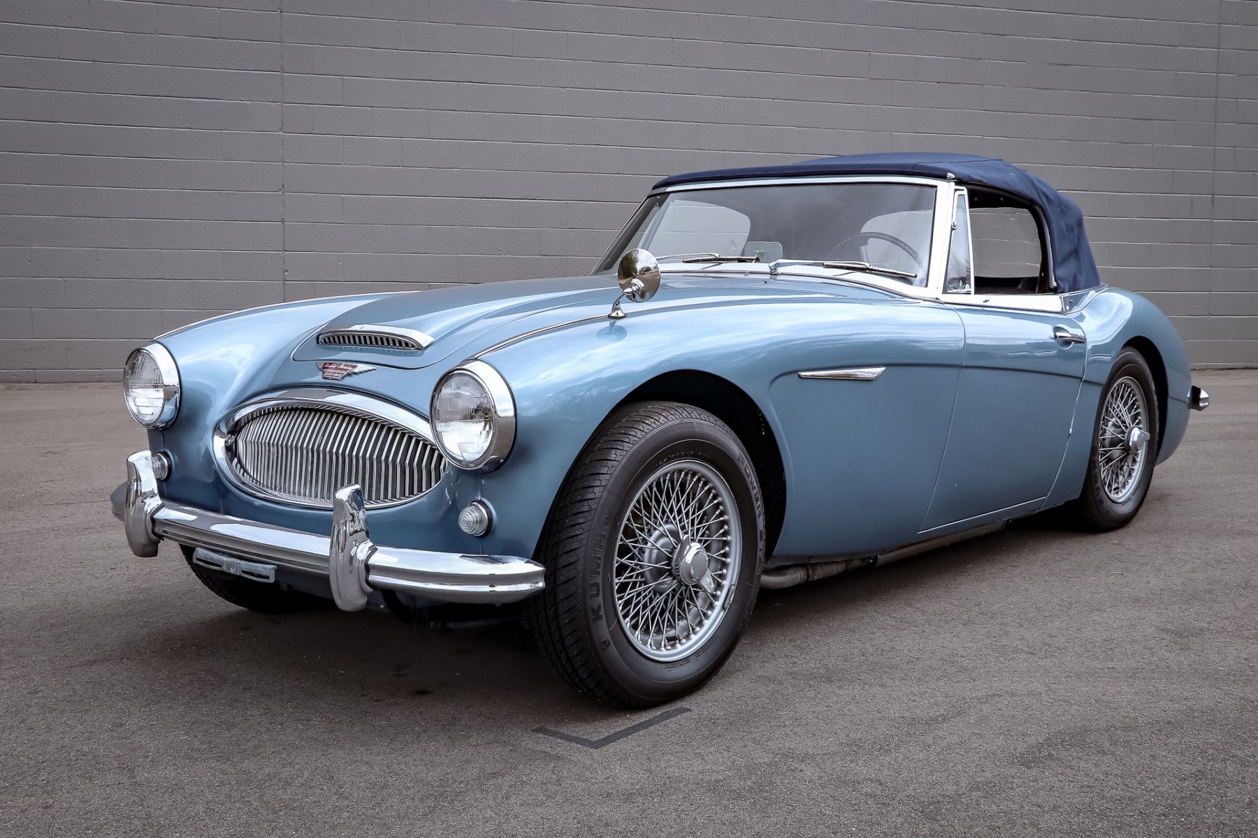 Here's What Makes The Austin-Healey 3000 Classic