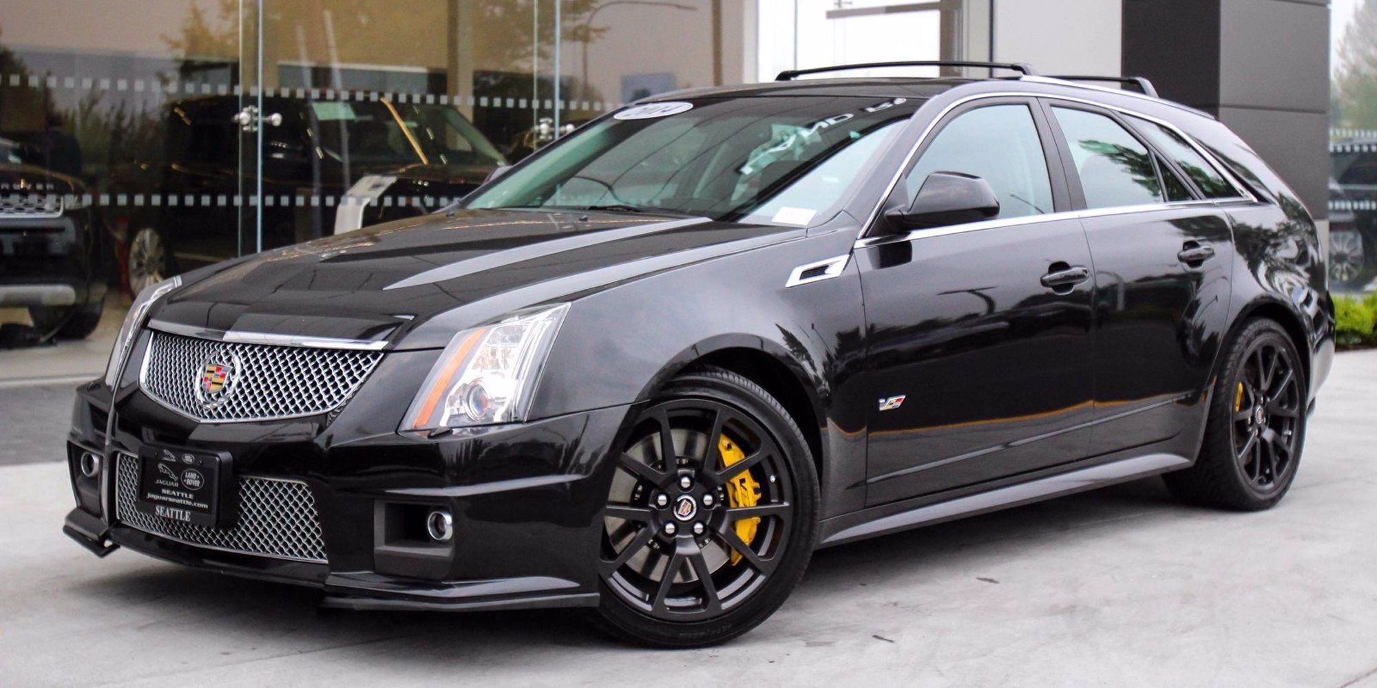 Front 3/4 view of the CTS-V Wagon in black